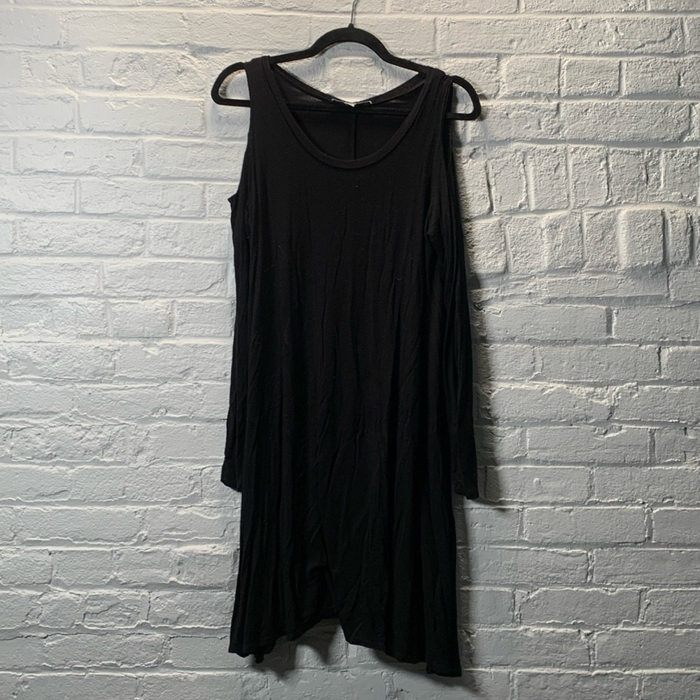 Shoulder-less back dress!